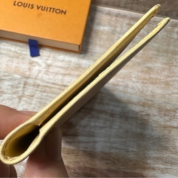 AUTHENTIC Louis Vuitton wallet. Can also checkbook cover or notebook cov… - Picture 9 of 11
